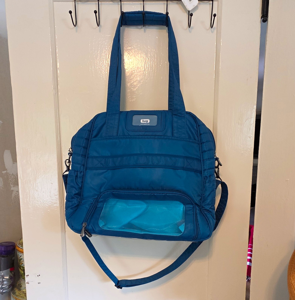 NWOT Lug Puddle Jumpers Teal Blue Quilted Bag Zip Close Detachable Strap, Yoga
